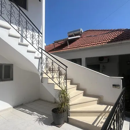 Appartement Theros *