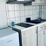 Apartman Theros