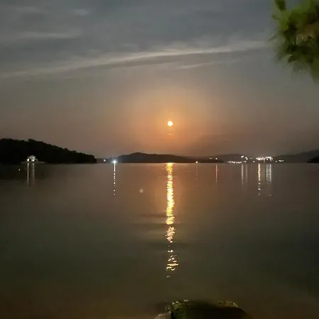 Theros Nydri (Lefkada)